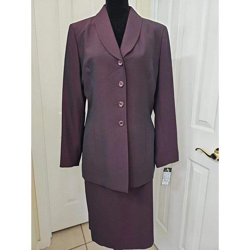 Le Suit Women's Burgundy Striped Skirt Suit 10 Suit NWT Career Office